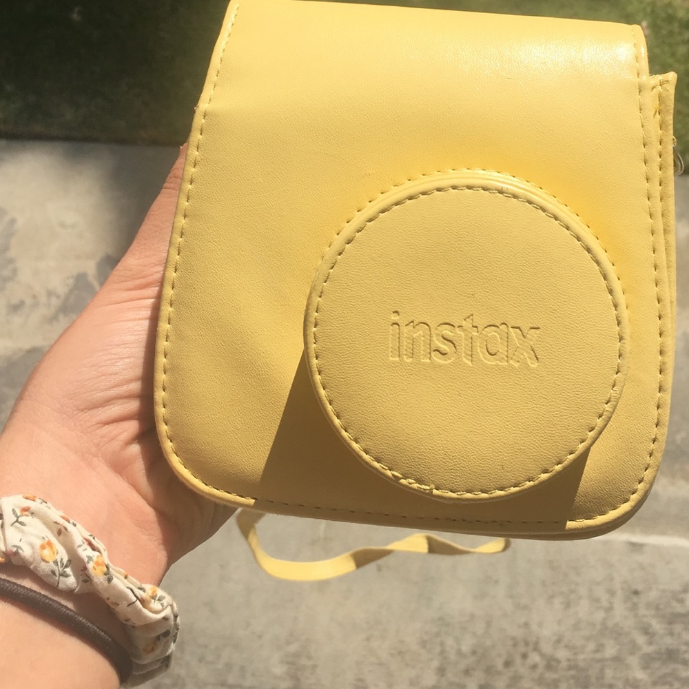Instax Fugifilm Groovy Camera Case Mini 8 (Yellow) - Picture 5 of 5